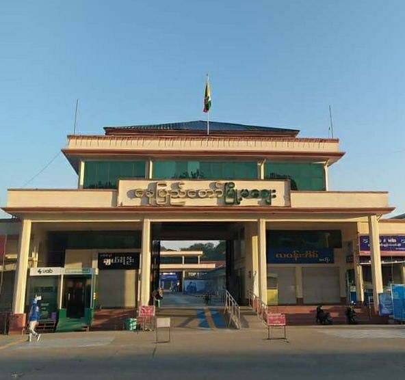 နေပြည်တော်တွင် ငွေထုတ်ခဈေးနှုန်း မြင့်တက်