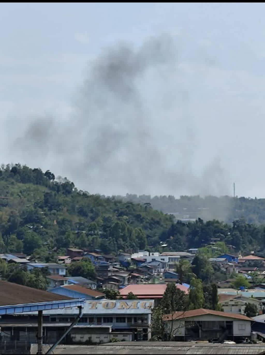 ဗျူဟာကုန်းမှာ သင်္ကြန်ကြိုနေတဲ့စစ်တပ် ဒရုန်းနဲ့ဗုံးကြဲခံရလို့ ဖားကန့်ဒေသကို လေကြောင်းက ဗုံးပြန်ကြဲ