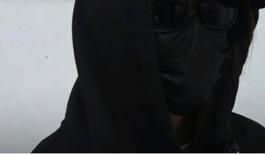 အွန်လိုင်းကနေ ပိုက်ဆံချေးတာ