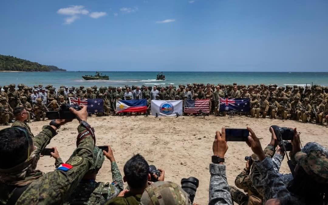 ဖိလစ်ပိုင်နဲ့ အမေရိကန်က တောင်တရုတ်ပင်လယ်အနီး မဟာမိတ်တွေနဲ့ တန်ပြန်ကမ်းတက်လေ့ကျင့်မှု ပြုလုပ်