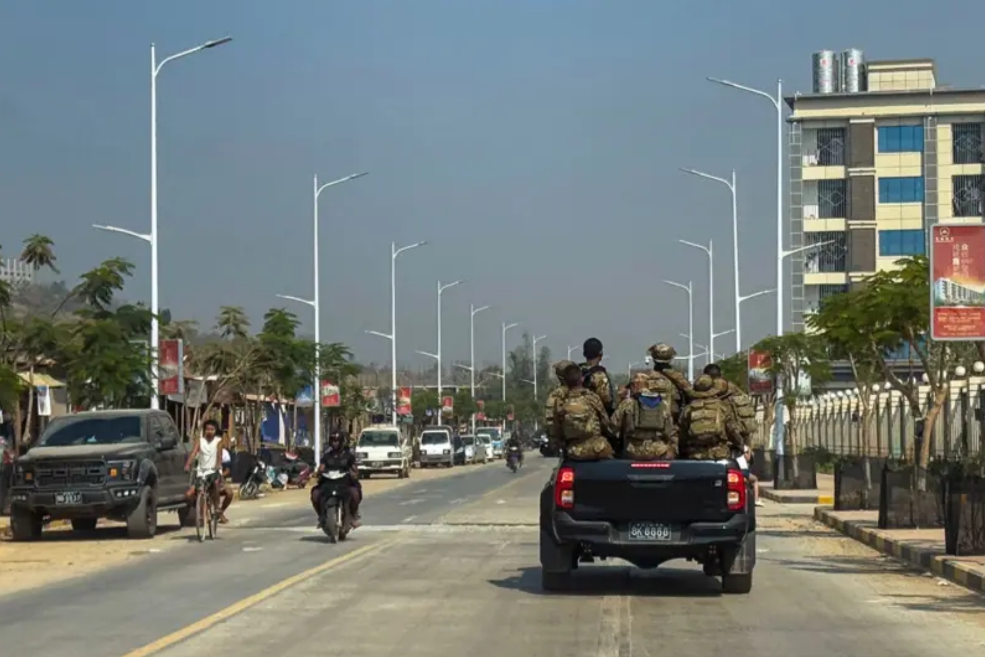 မြဝတီမှာ ကရင်လက်နက်ကိုင်တွေ မလိုအပ်ဘဲ လက်နက်မကိုင်ဖို့ စစ်တပ်အမိန့်ထုတ်