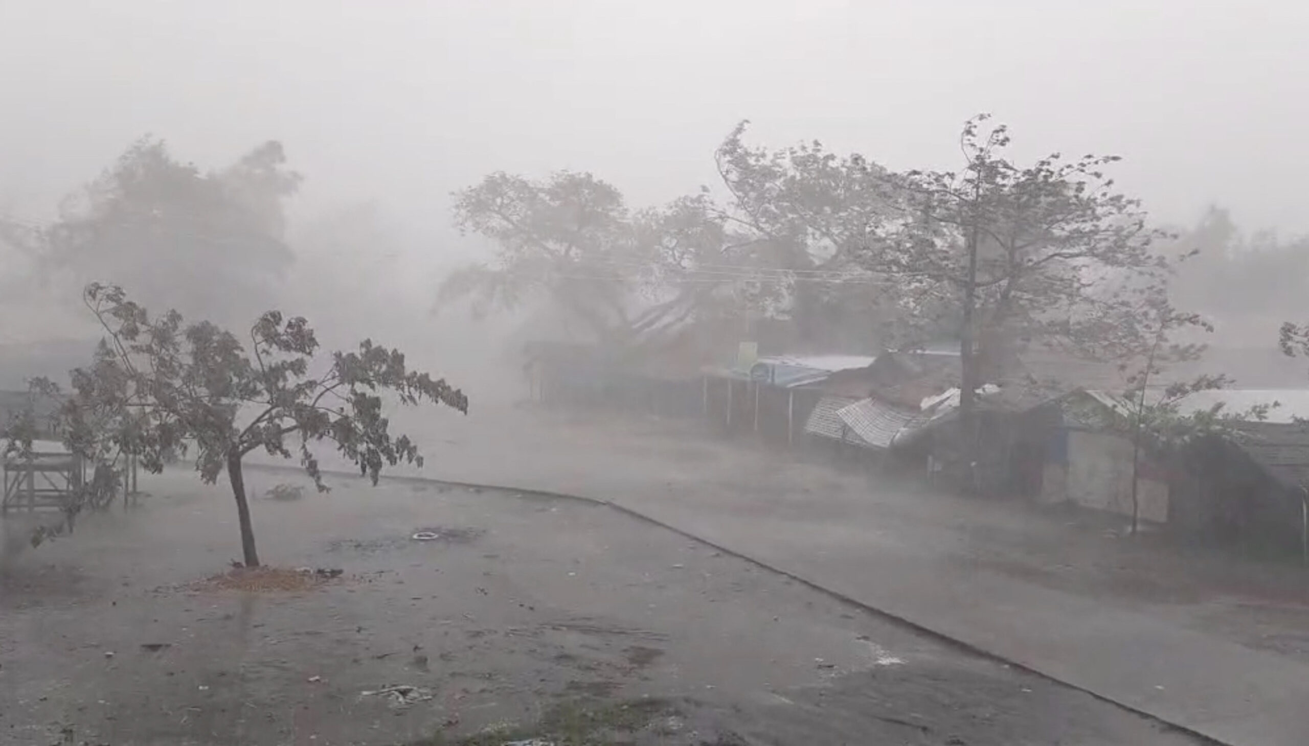 မေလထဲမှာ မုန်တိုင်းလာဖို့ရှိသလို မုတ်သုံလည်းစဝင်တော့မယ်…