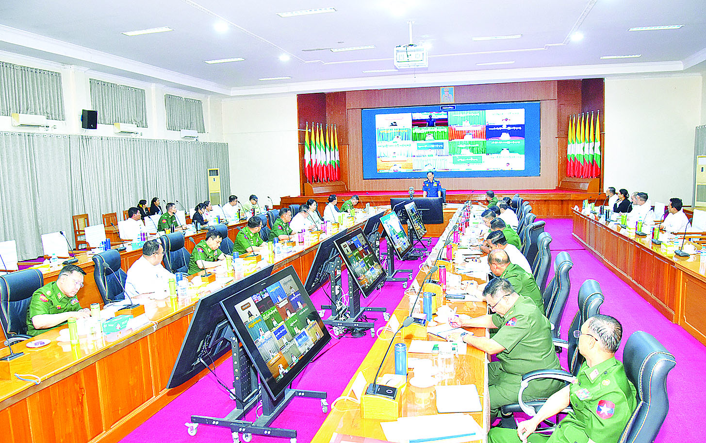 စစ်မှုထမ်းဗဟိုအဖွဲ့ ဥက္ကဋ္ဌ ဗိုလ်ချုပ်ကြီးတင်အောင်စန်းရဲ့ အမိန့်သစ်ကြောင့် လူငယ်တွေ ပိုမိုစိုးရိမ်