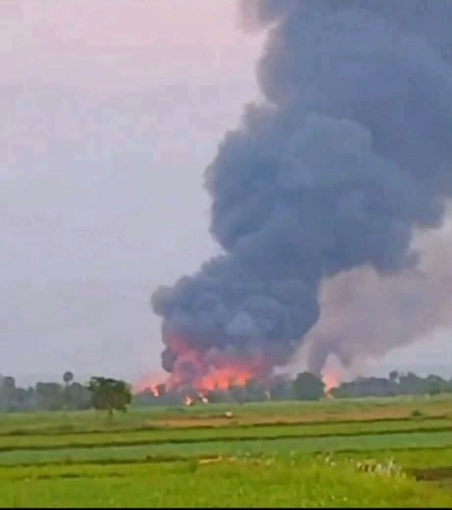 စစ်တပ်က ချောင်းဂွရွာရှိကို မီးတင်ရှို့၍ အိမ်ခြေ ၁၀၀ ကျော် ပျက်စီး