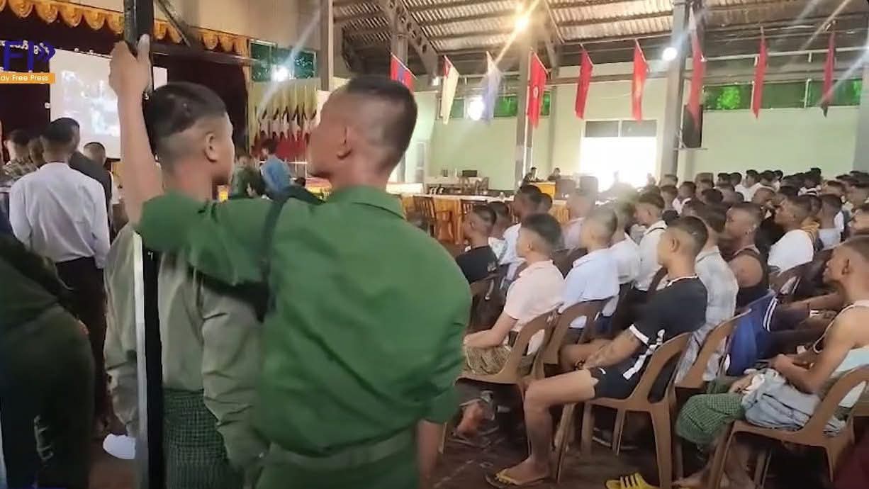 အရပ်သားတယောက်ဟာ စစ်မှုထမ်းထဲပါသွားရင် အရပ်သားစိတ်ဓာတ်ပြန်မရတော့ဘူး