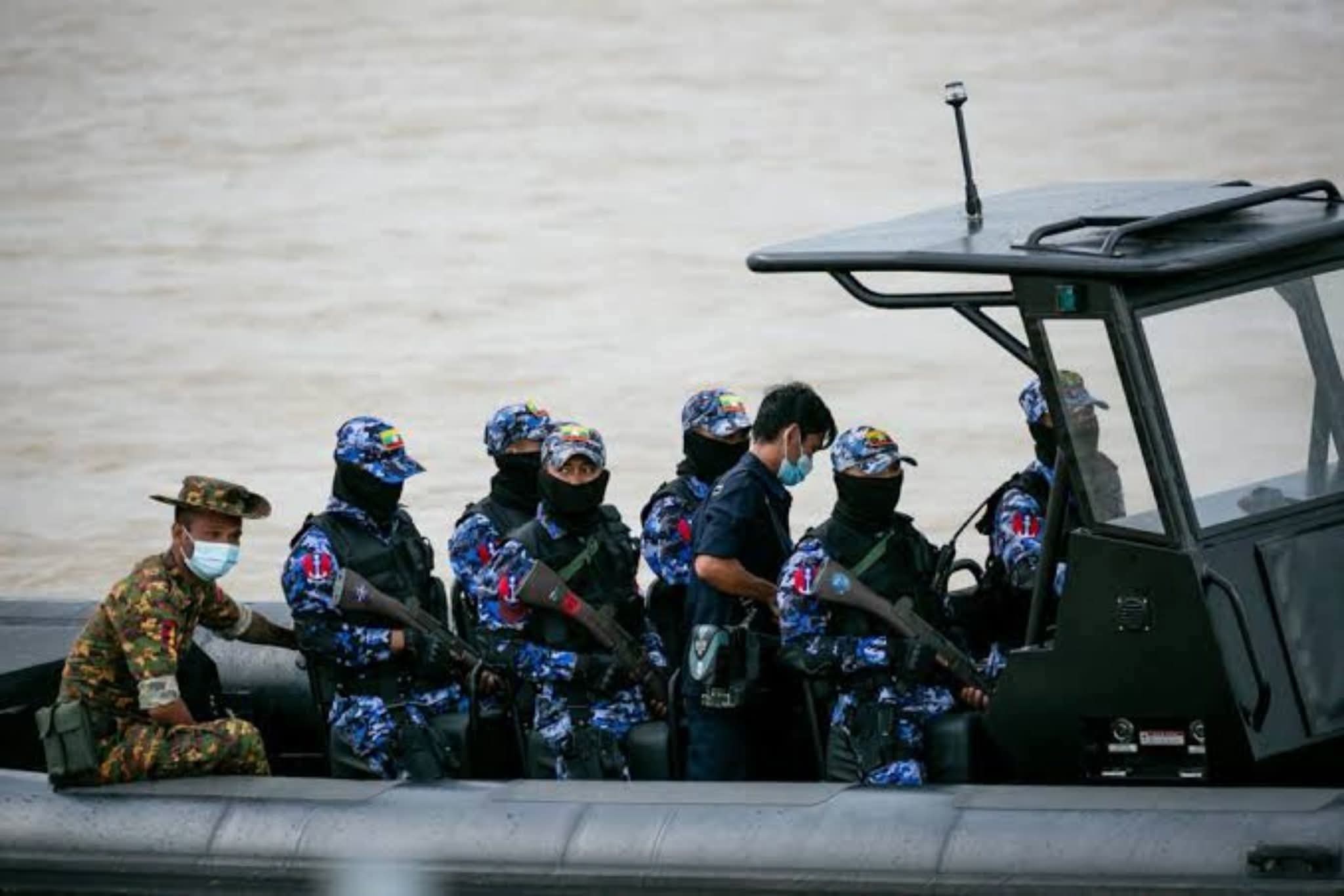 စနဲမှာ စစ်ကြောင်းလိုက်ဖြုတ်လိုက်ပြန်တဲ့ AA