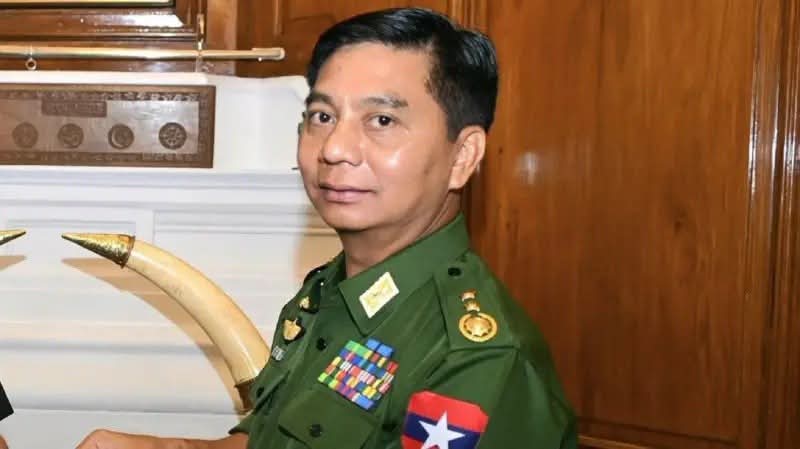 ကချင်နဲ့ ရခိုင်မှာ စစ်ဦးကျိုးခဲ့လို့ တပ်ရဲ့ အဆင့် ၃ နေရာ ခုံလှုပ်နေပြီ