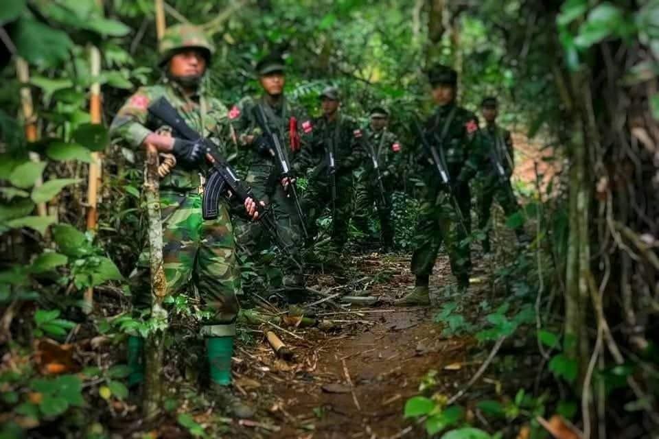 ရဟတ်ယာဉ်ကွင်းပါတဲ့စခန်းကြီး တက်သိမ်းပြီ (ရုပ်သံ)